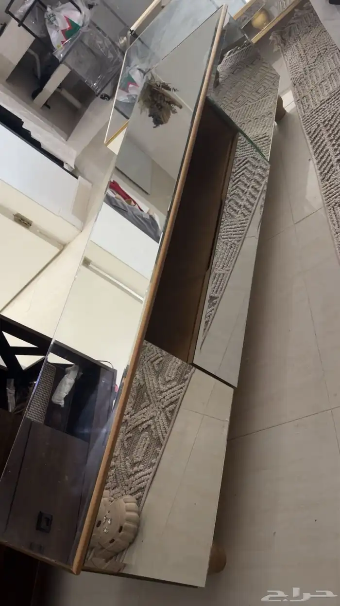 طقم طاوله بلازما شبه الجديد 4