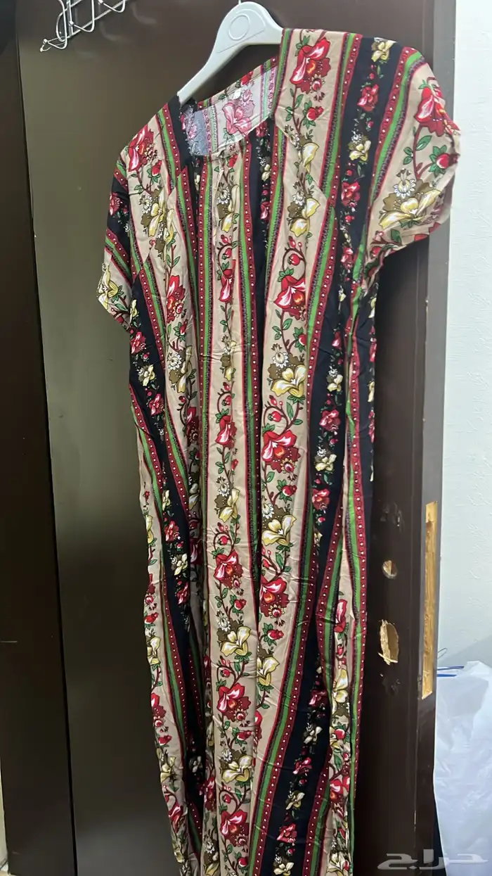 ملابس لسه جديده مااستخدمت 3