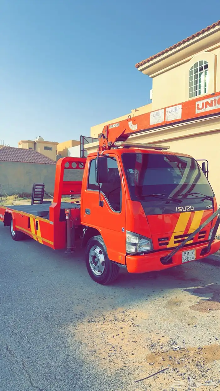 للبيع ايسوزو سطحه ونش 6طن شاص طويل 1