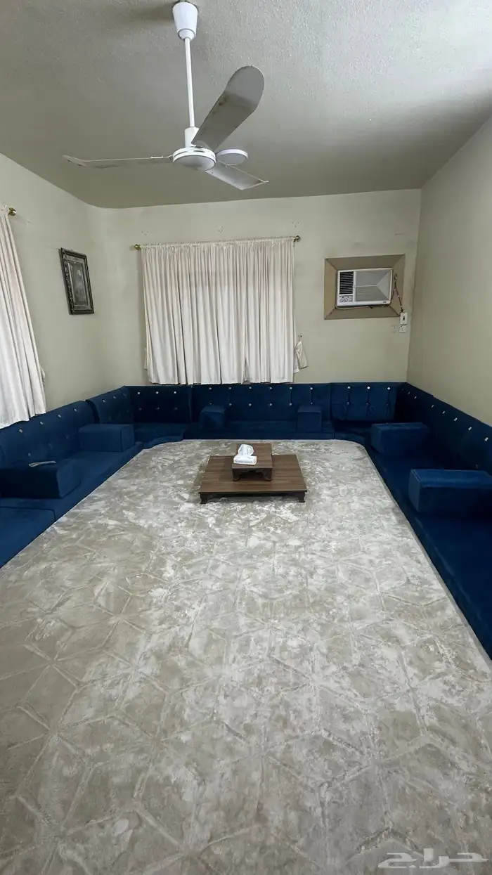 مجلس مستعمل مع الطاوله للبيع 0