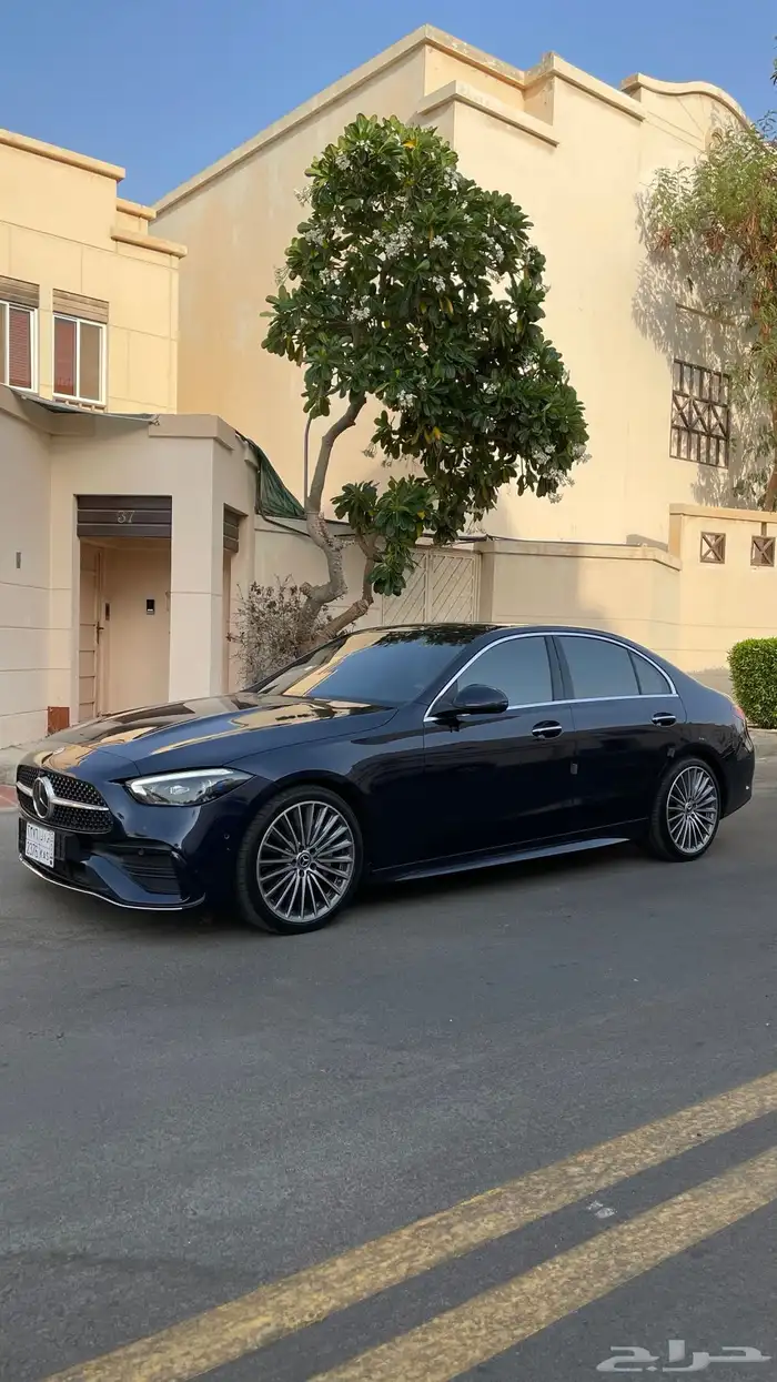 مرسيدس بنز C300 AMG 2023 فل كامل 3