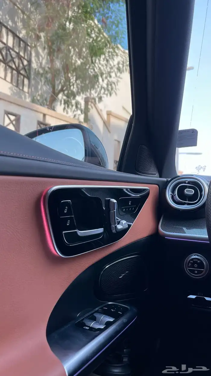 مرسيدس بنز C300 AMG 2023 فل كامل 25