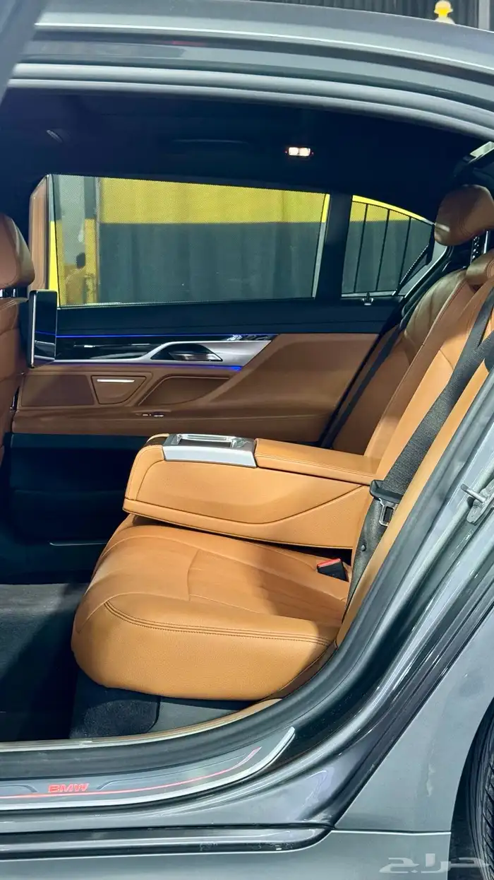 BMW LI اعلى فئة فل الفل 2018 20