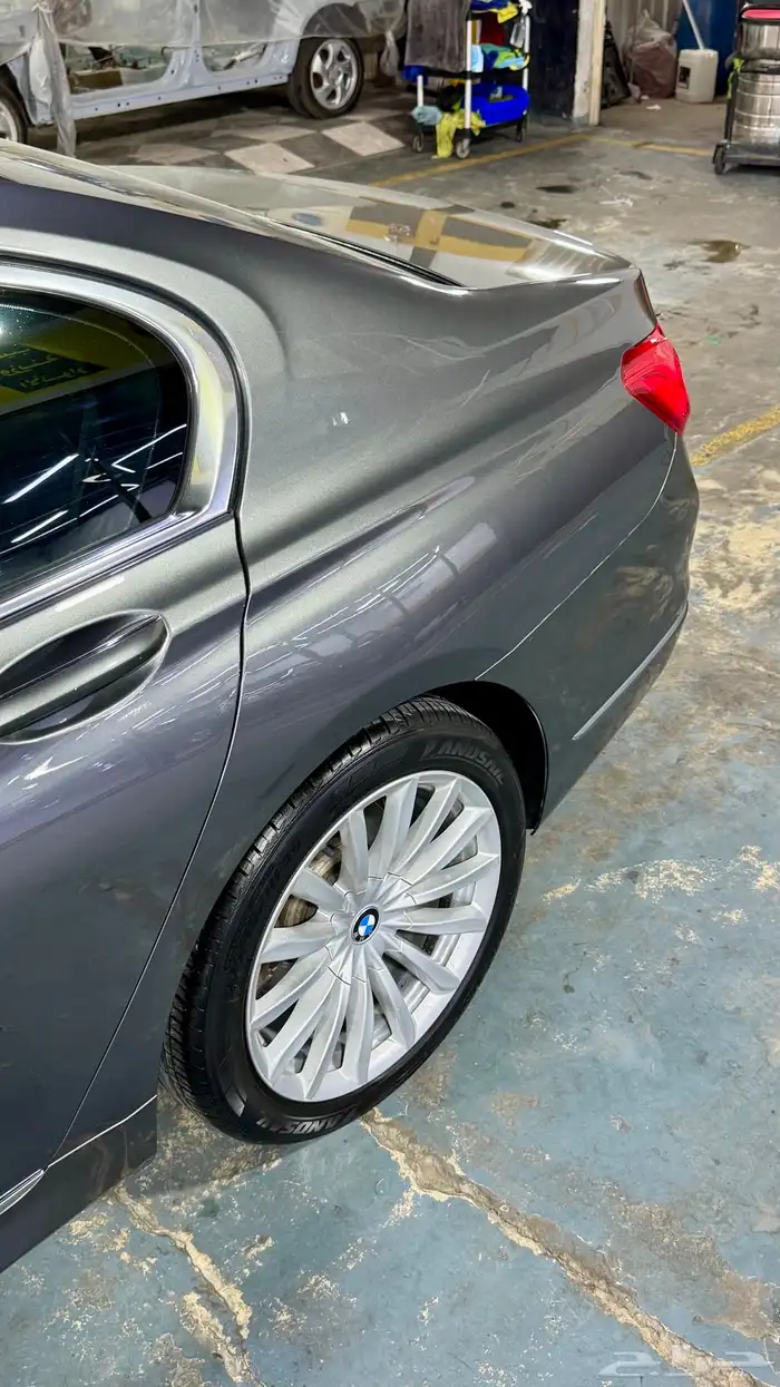 BMW LI اعلى فئة فل الفل 2018 12