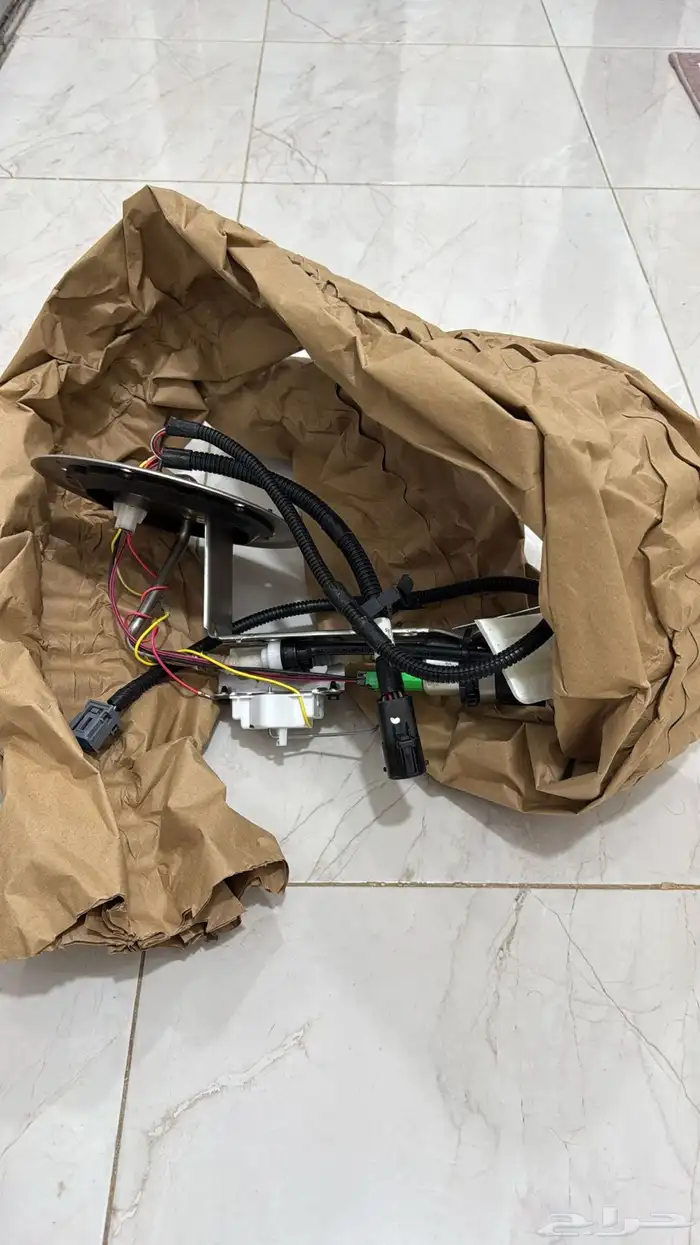 طرمبة بانزين فورد كراون فكتوريا 2011 2