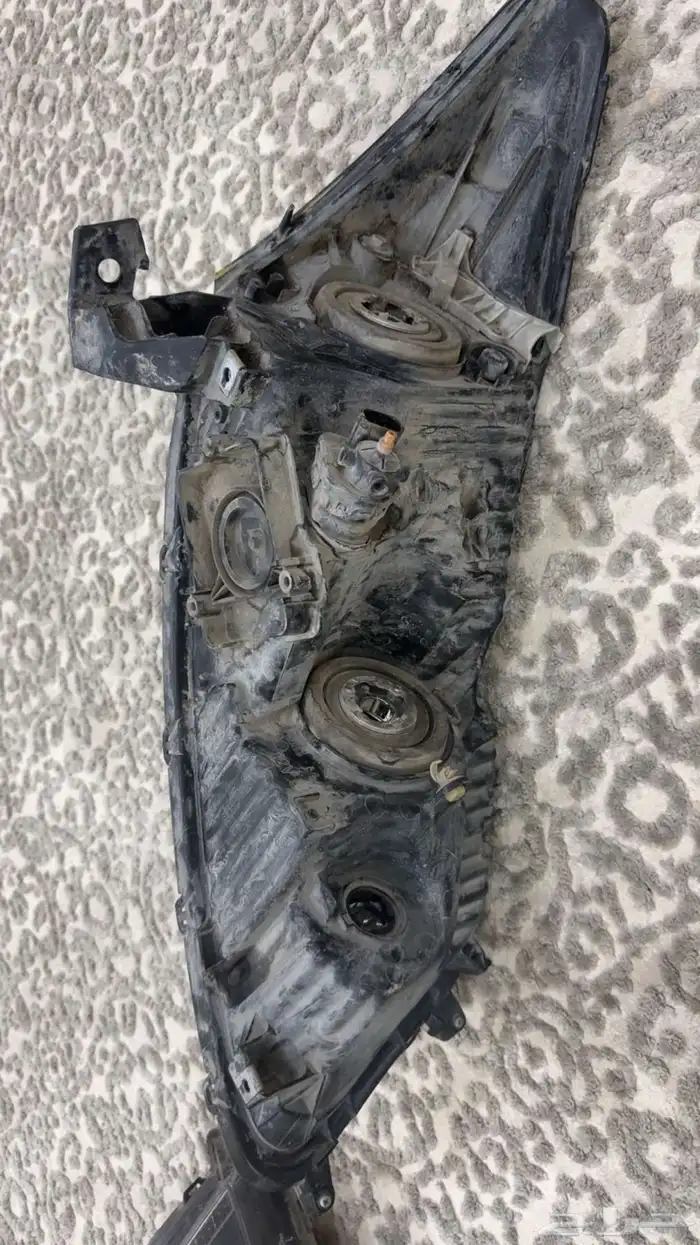 السلام عليكم يوجد شمعات هوندا اكورد 2009 4