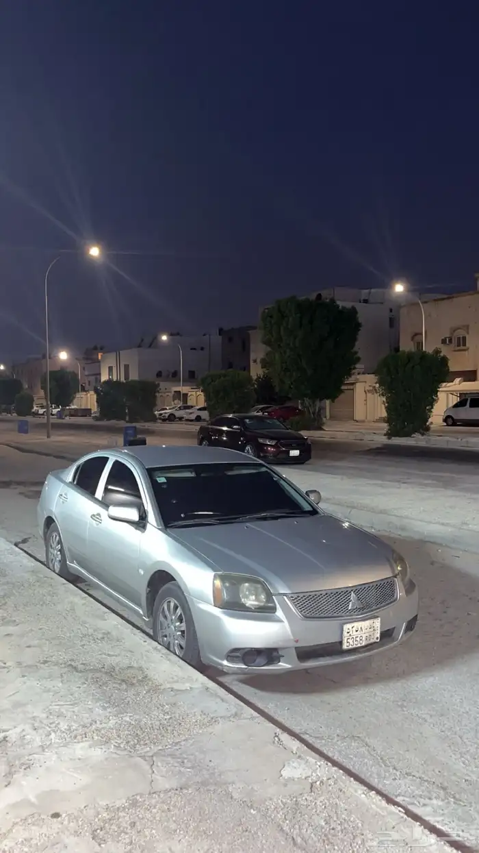 مستبيشي جالنت 2011 ستاندر جنوط 3