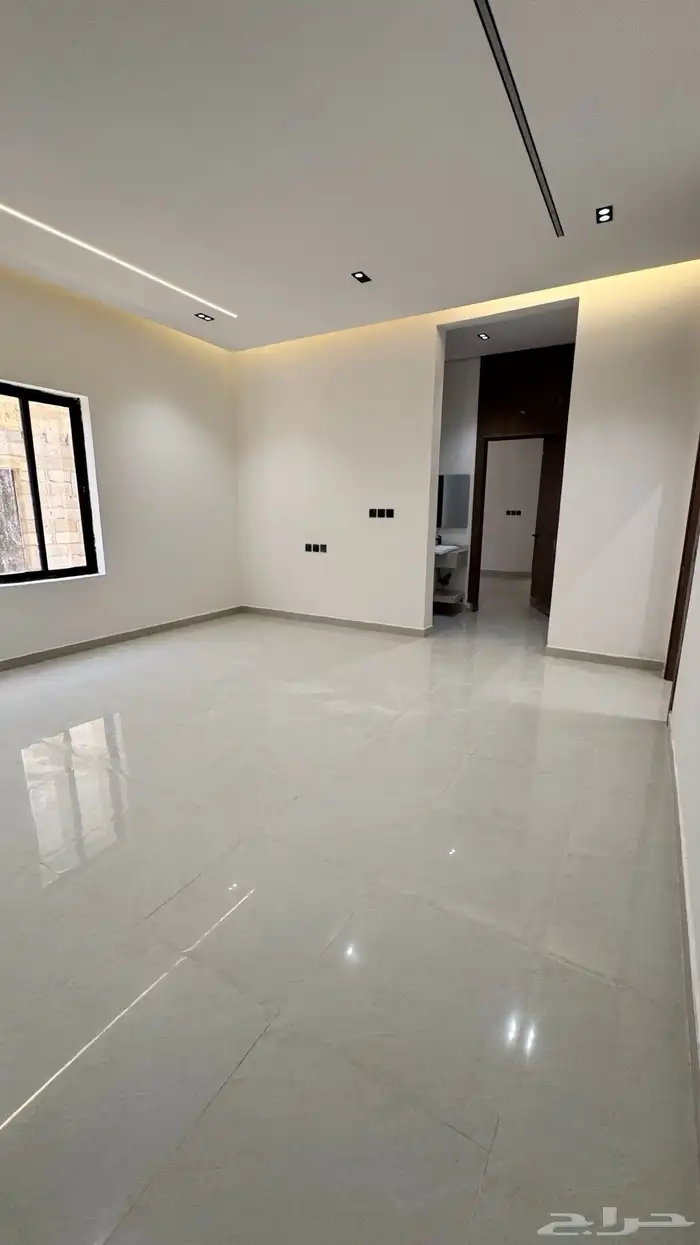أدوار ارضيه مساحه واسعه جدا 420م 4 غرف نوم 5