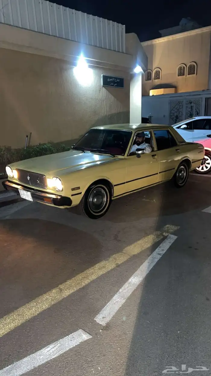 للايجار كراون كرسيدا 1979-1980 9