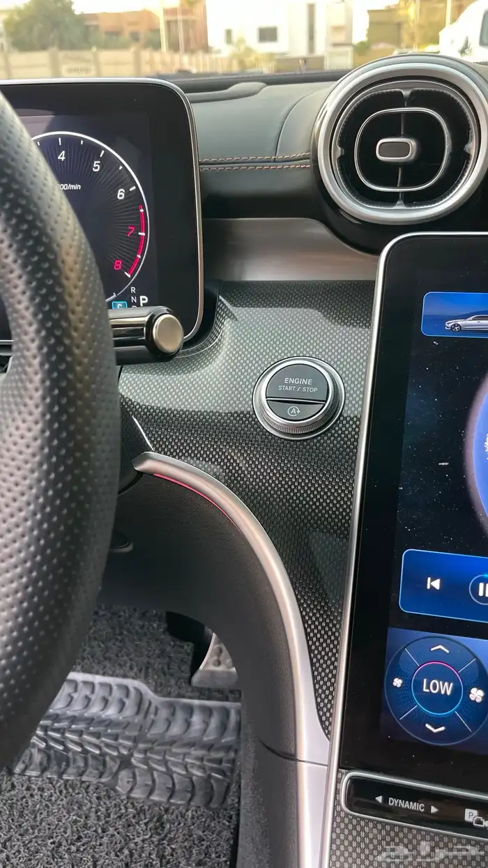 مرسيدس بنز C300 AMG 2023 فل كامل 36