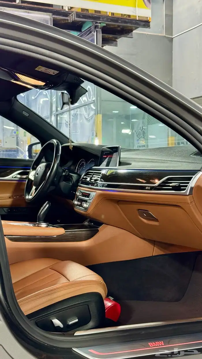 BMW LI اعلى فئة فل الفل 2018 32