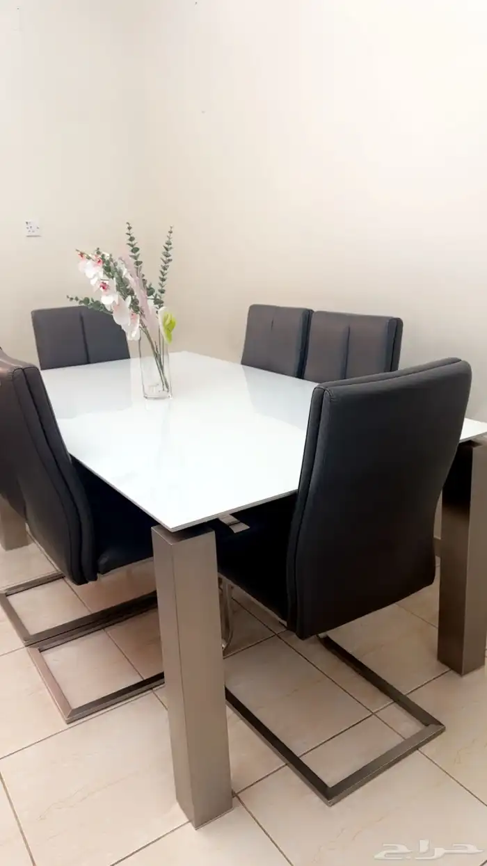 بيع طاولة شبة جديده 0