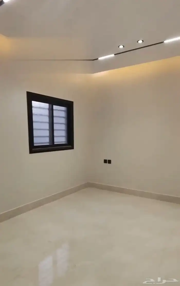 للبيع شقة-حي الرمال 3