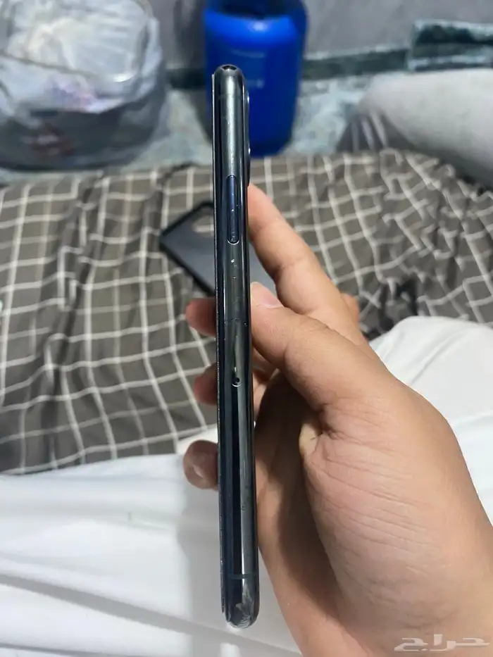 ايفون 11برو للبيع 3