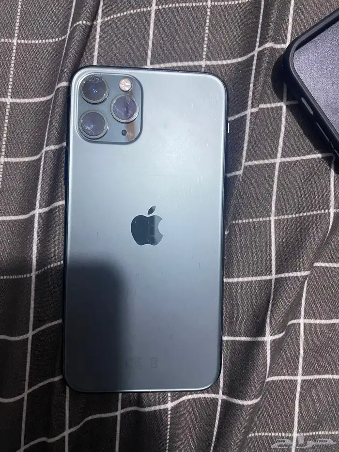 ايفون 11برو للبيع 13