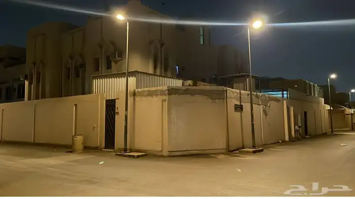 فيلا للبيع 3 شوارع مساحتها 660 1