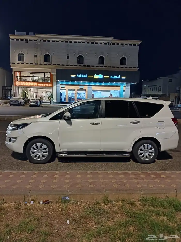 تويوتا انوفا 2018 8