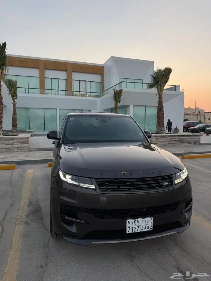 رنج روفر سبورت dynamic SE 2024 ممشى قليل وشبه جديد 3