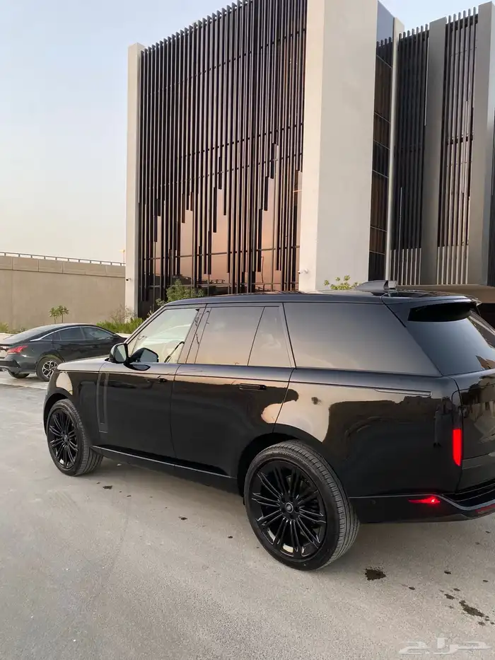 رنج روفر فوج HSE 2025 P400 مواصفات عاليه بسعر مناسب.. 4