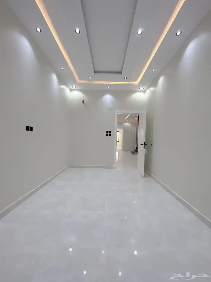 فلل للبيع في حي السلام 3
