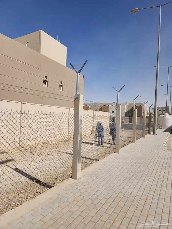 تركيب شبوك بجميع انواعه المجلفنه والعاديه مزارع ومواقع 1
