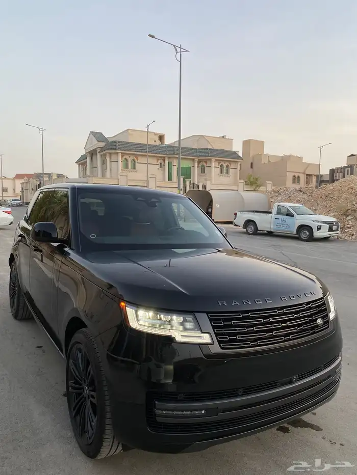 رنج روفر فوج HSE 2025 P400 مواصفات عاليه بسعر مناسب.. 1