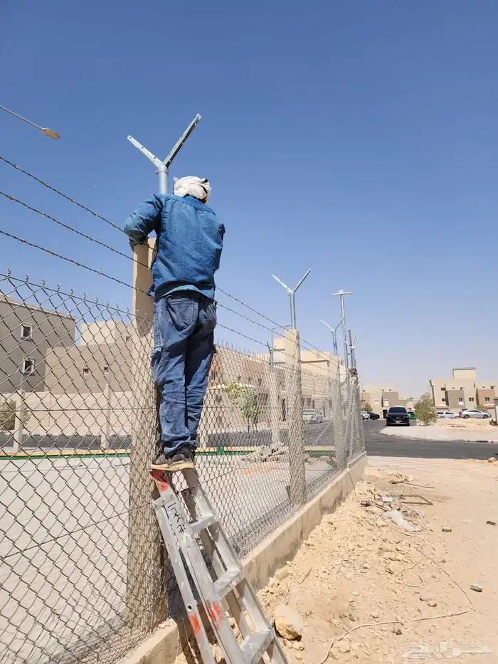 تركيب شبوك بجميع انواعه المجلفنه والعاديه مزارع ومواقع 3