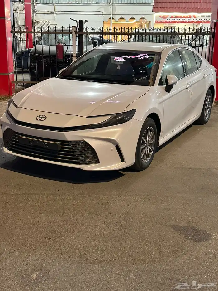 كامري ستاندر هايبرد 2025 بسعر 106.000 6