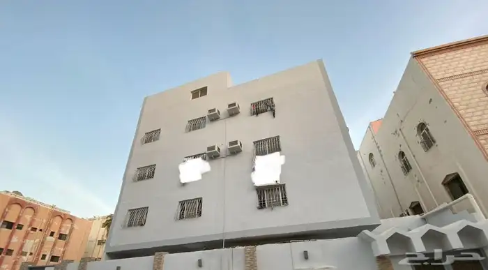 عمارة للبيع بحي البوادي 3