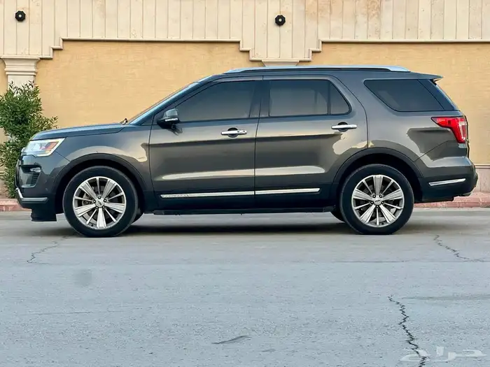 Ford Explorer limited 2018 v6 5