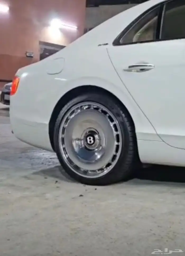 جنوط بنتلي فلاينج سبير صحن 7