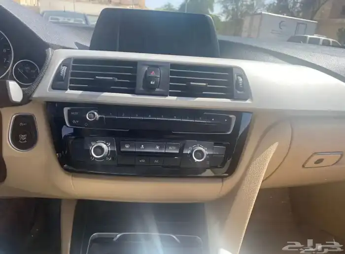 للبيع بي ام دبليو BMW 320i 3