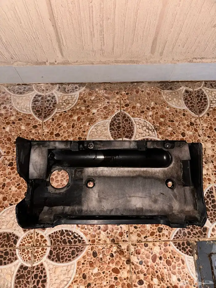 غطاء مكينةكامري من 2003الى 2006 1