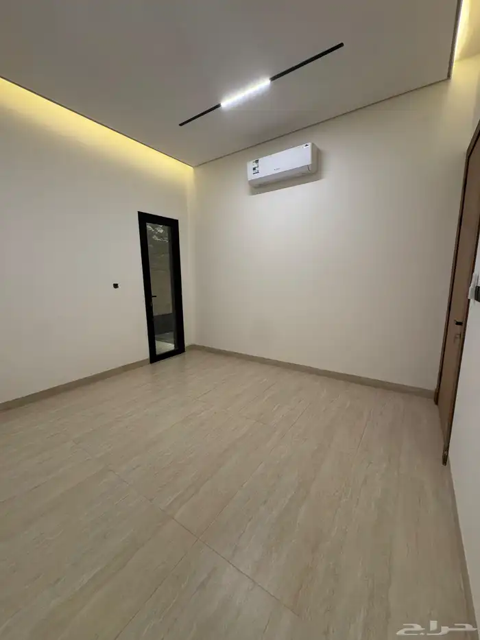 للإيجار دور أرضي بحي العارض جديد لم يسكن 51