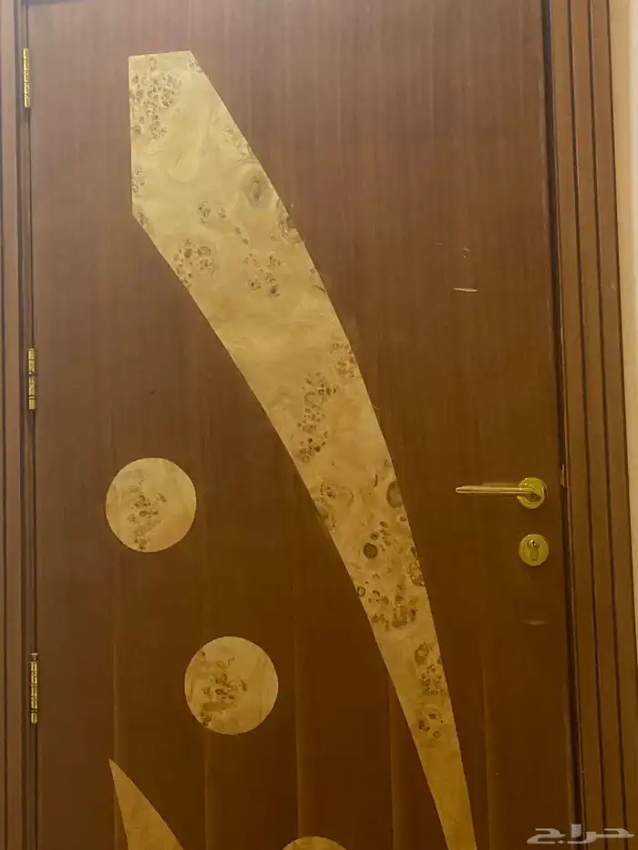 يوجد 7 بيبان 0