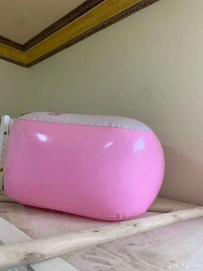 خيمه نفخ كبيره مع كرسي نفخ وطاوله نفخ استعمال قليل جدا 3