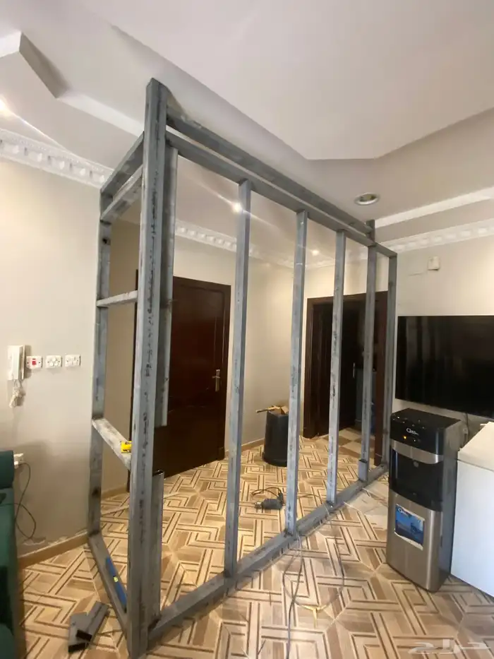 مقاول حداد في ارياض  قرف شينكو ساندوش بنل سواتر أبواب هناكر 3