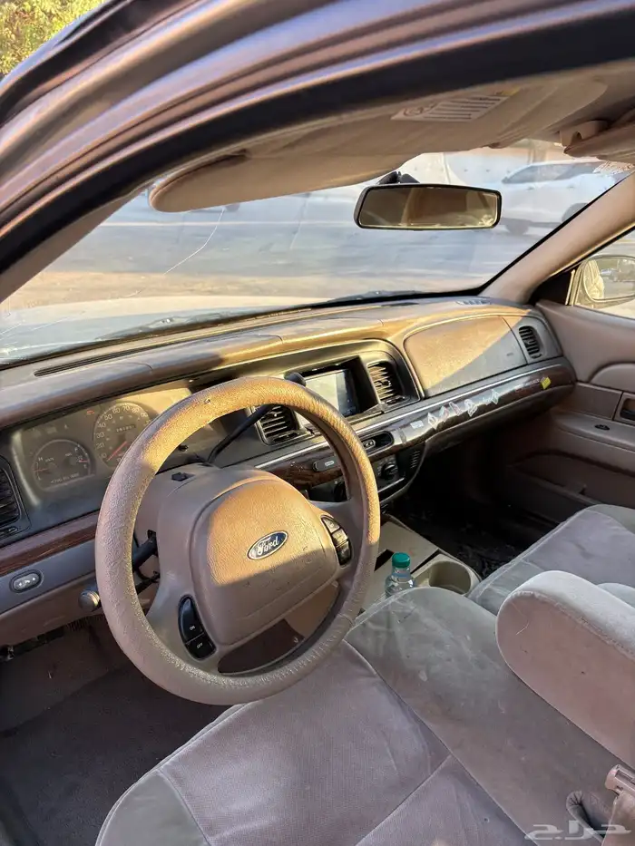 فورد كراون فيكتوريا 5