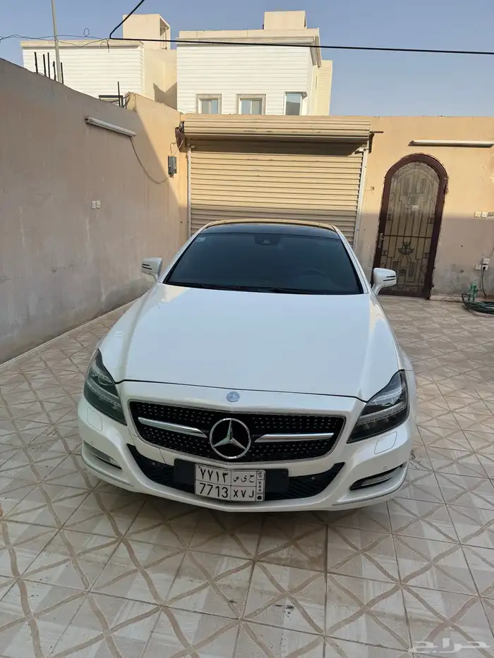 مرسيدس CLS350 مديل 2012 1