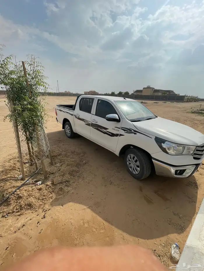 للبيع سياره هايلكس Glx 3