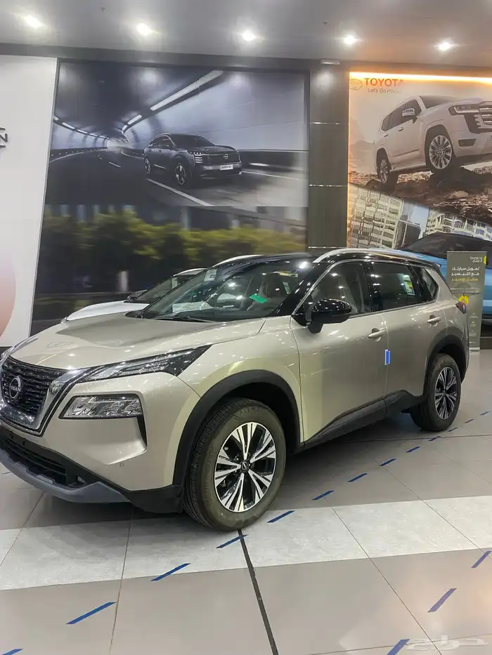نيسان اكستريل SV بلس نص فل سقف اسود 2025 جديد اصفار 3