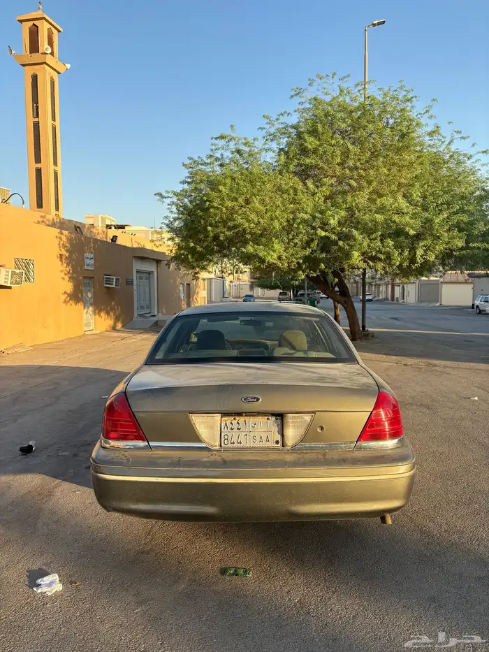 فورد كراون فيكتوريا 3
