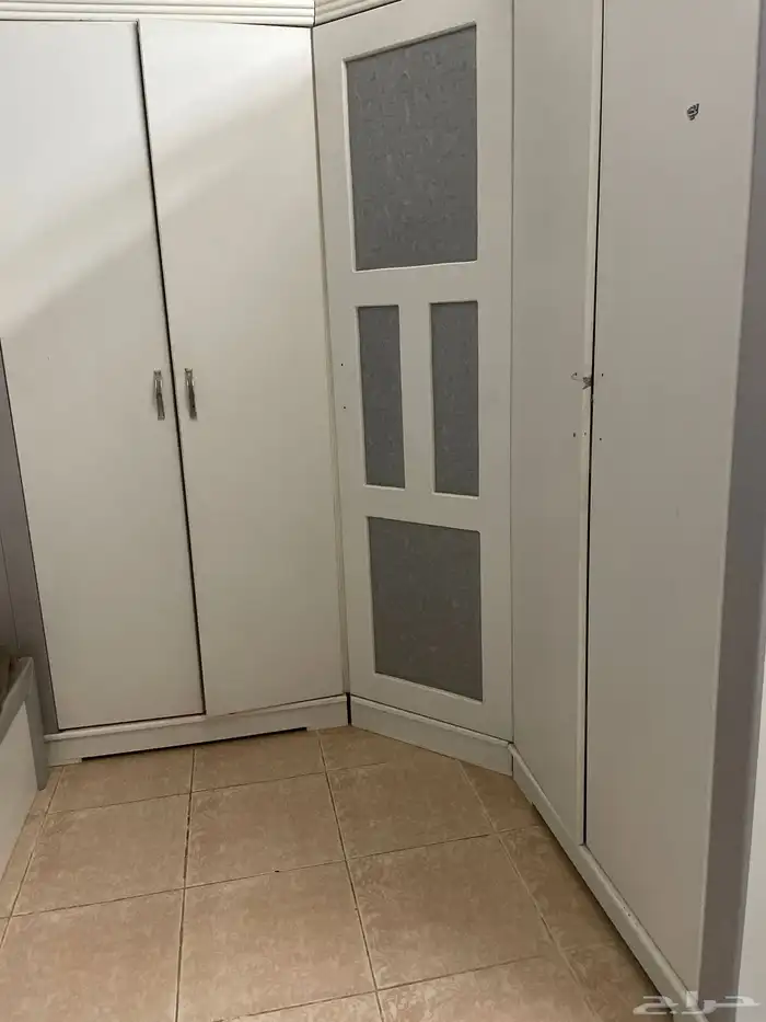 دولاب وكراسي 0