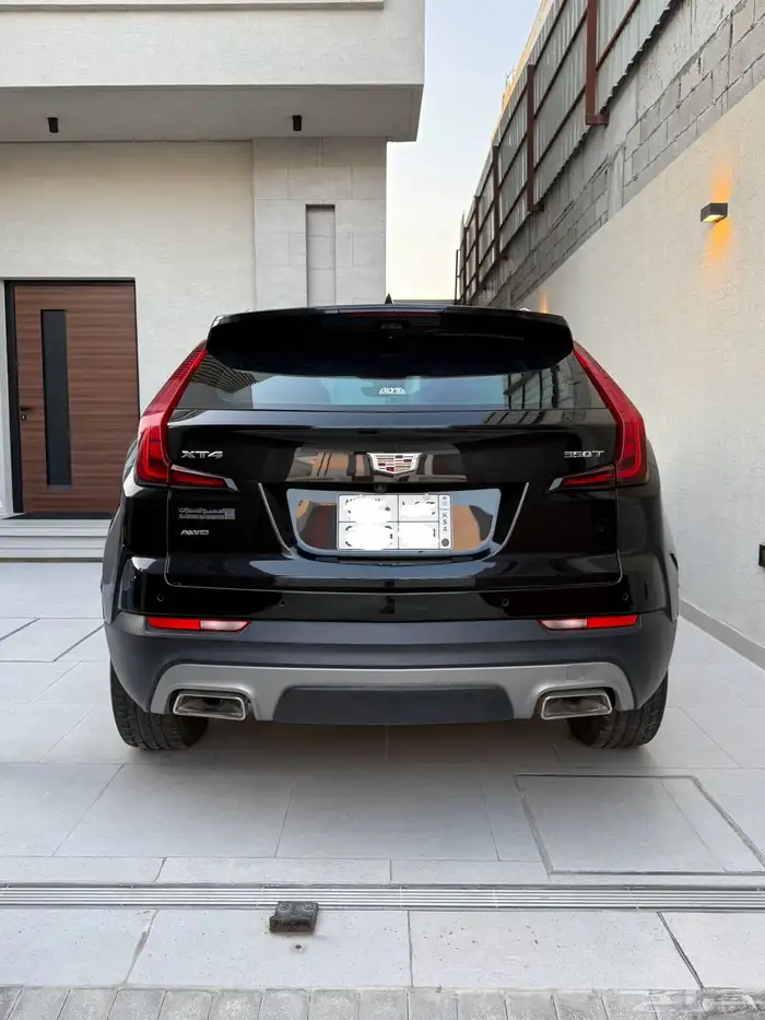 كاديلاك XT4 موديل 2023 للبيع 4
