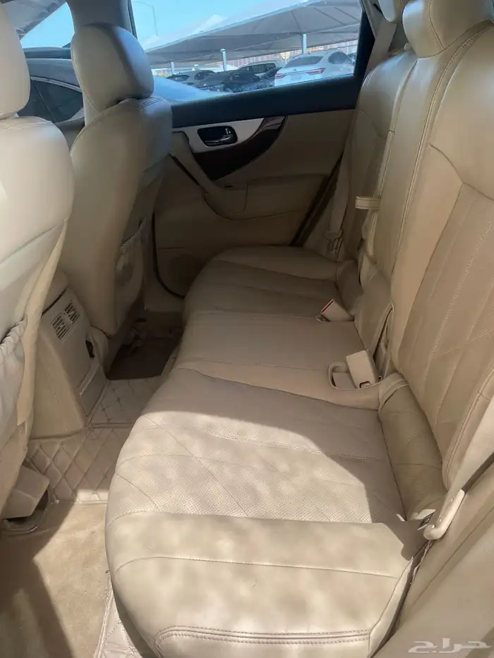 انفنتي Qx70 موديل 2016 6