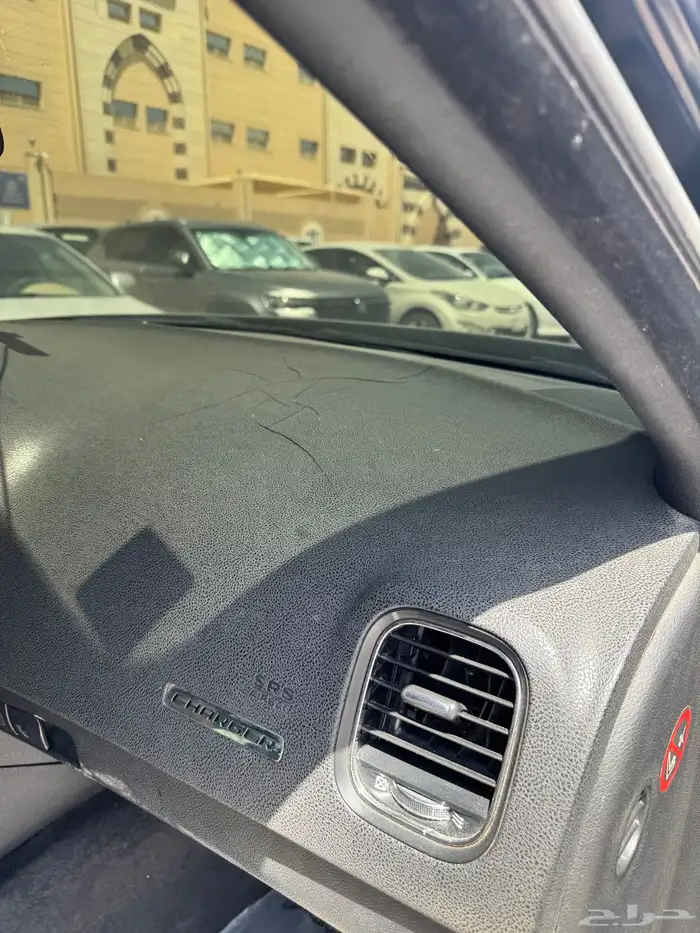 دودج تشارجر 2012  تم وضع الحد 38