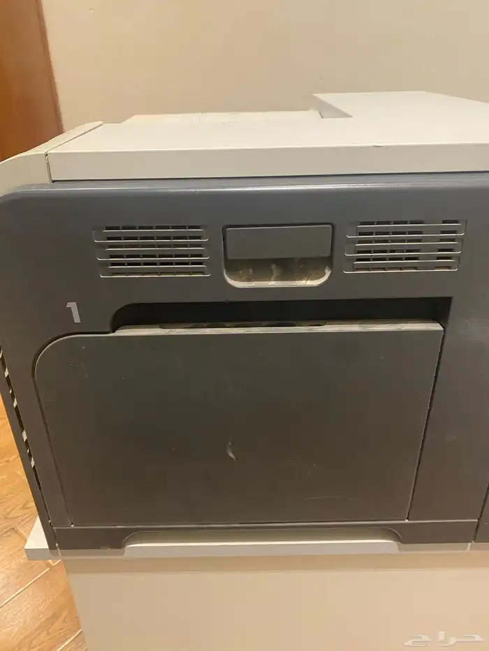 طابعة hp موديل 3525 ليزر 4 ألوان بحالة جيدة جدا 2