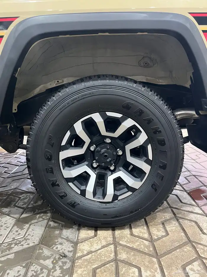 تويوتا ربع رفرف اصفار 2025 اقل سعر 28