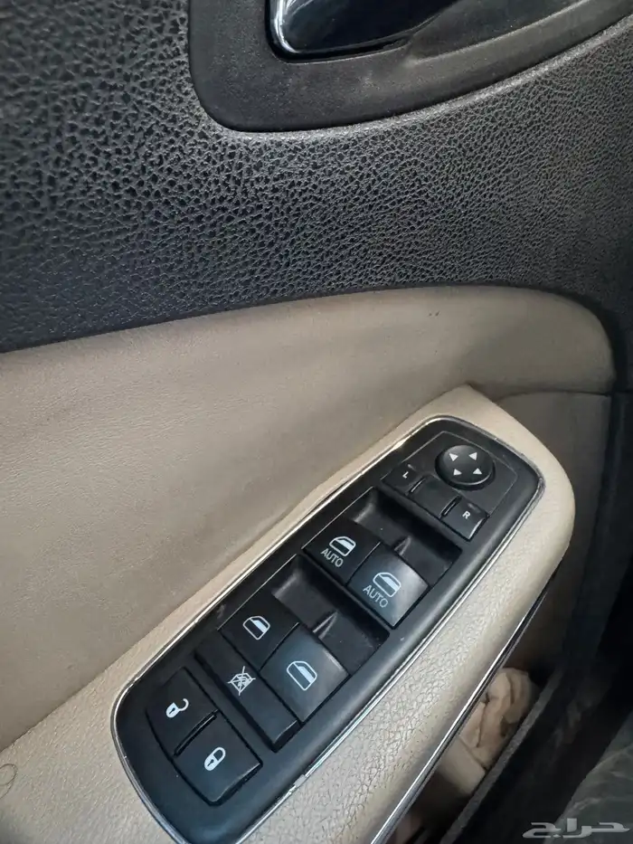 دودج تشارجر 2012  تم وضع الحد 43