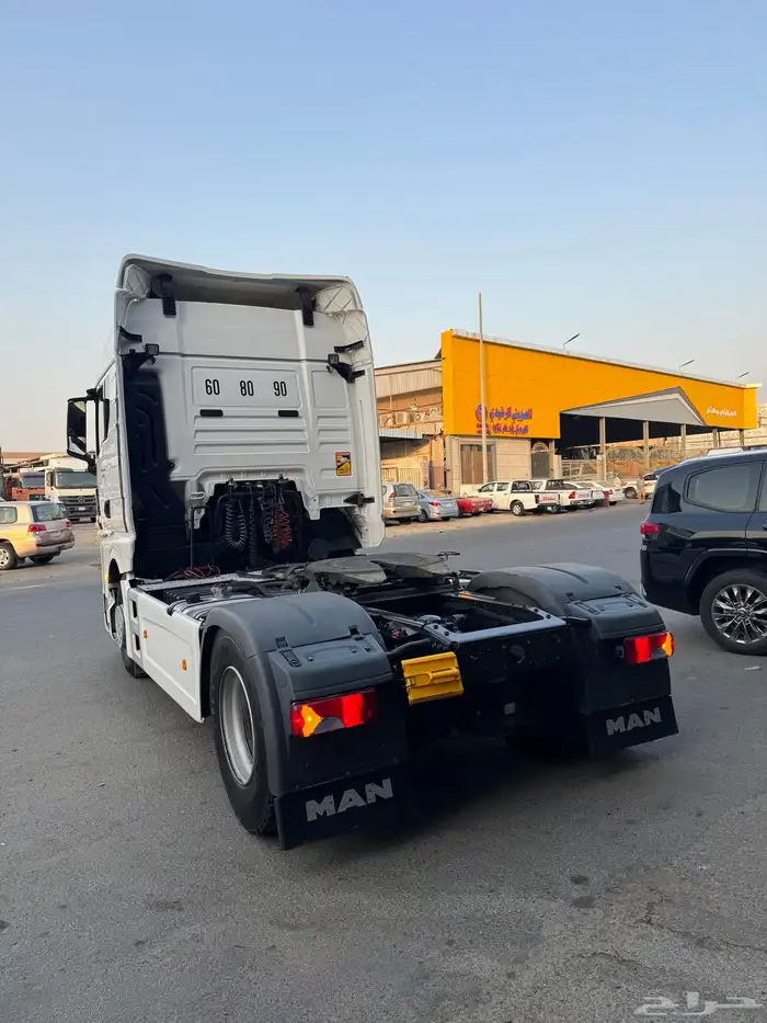 للبيع شاحنة مان 18510 موديل 2021 4
